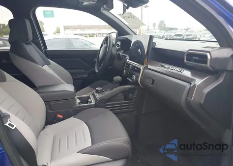 2025 Toyota Tacoma Trd Sport 4Wd from USA, damaged, VIN 3TMLB5JN6SM090639